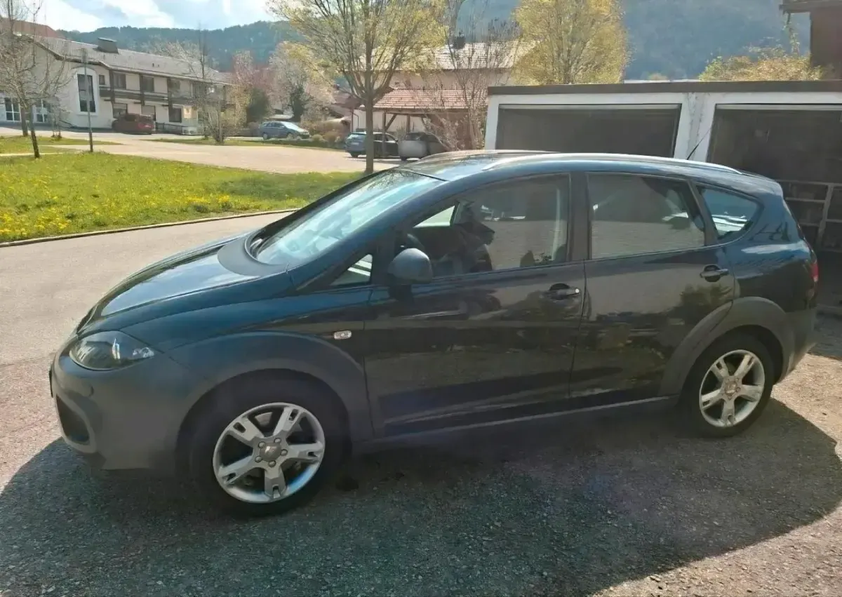 Gebraucht Seat Altea 211 PS (155 kW) 2010 Schwarz Van / Kleinbus