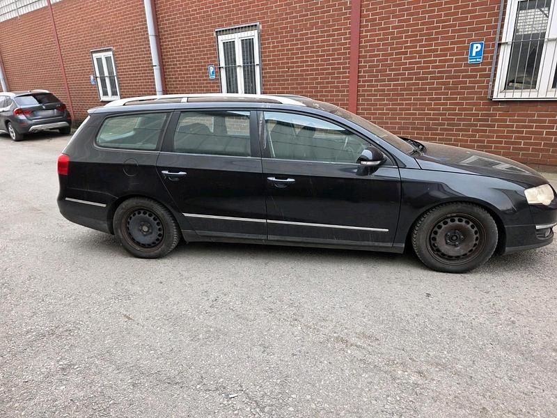 Gebraucht VW Passat 140 PS (102 kW) 2005 Schwarz Kombi