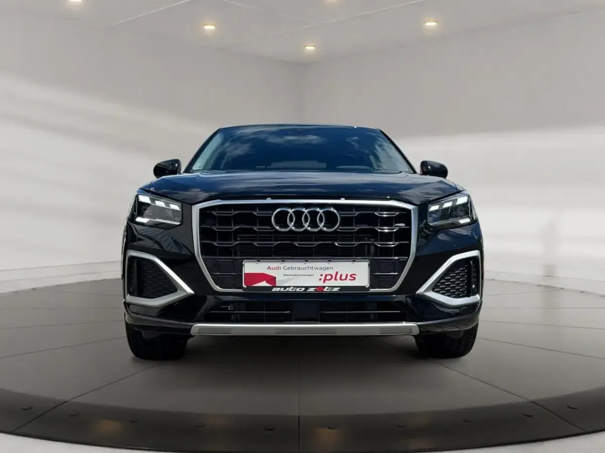 Gebraucht Audi Q2 Advanced Plus 150 PS (110 kW) 2025 Mythosschwarz metallic SUV