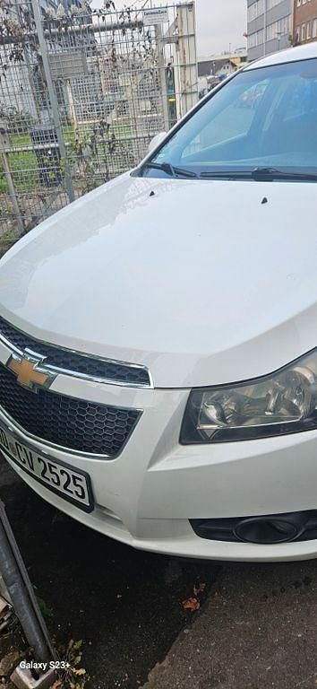 Weiß Gebraucht 2011 Chevrolet Cruze LTZ Limousine | 4.100 € (Guter Preis) - Bild 1/4