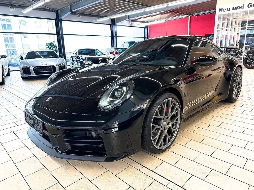 Gebraucht Porsche 992 Chrono 394 PS (289 kW) 2025 Schwarz Coupé