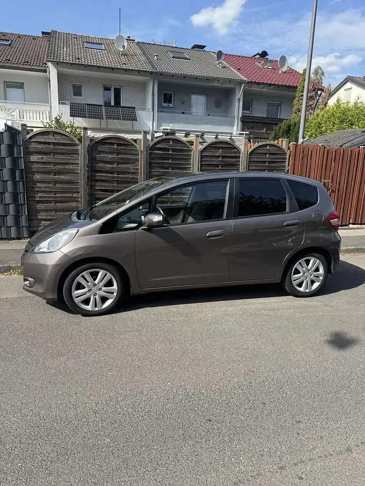 Gebraucht Honda Jazz 99 PS (72 kW) 2013 Braun Kleinwagen