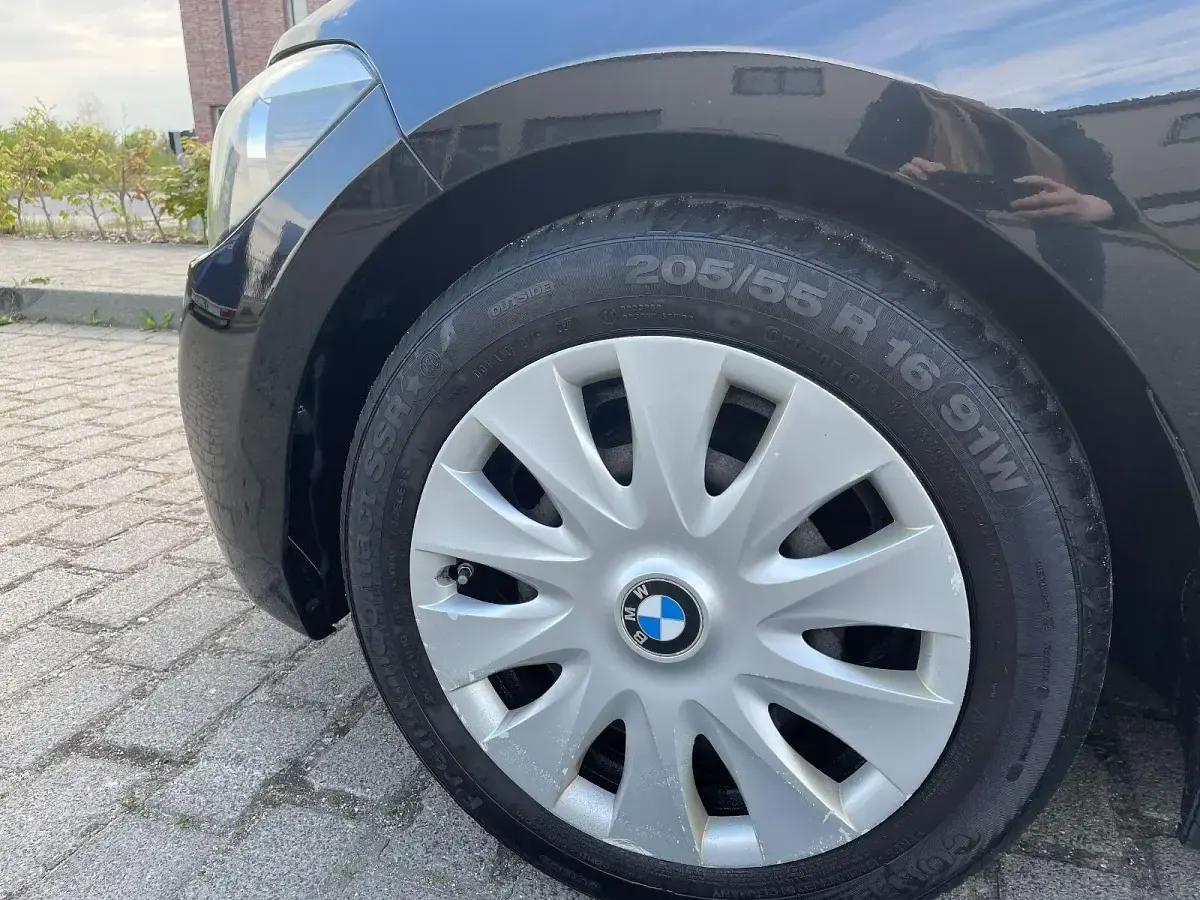 Gebraucht BMW 116 Efficient Dynamics 116 PS (85 kW) 2014 Schwarz Kleinwagen