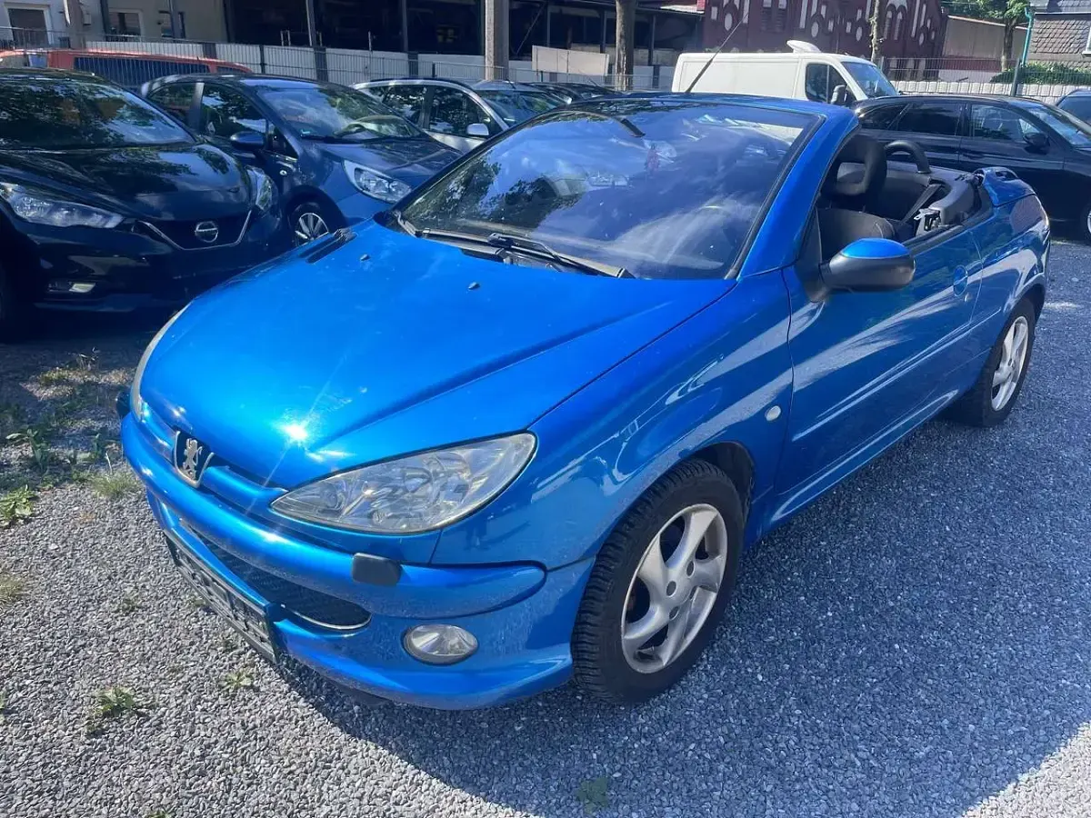 Gebraucht Peugeot 206 CC Tendance 109 PS (80 kW) 2003 Other Cabrio