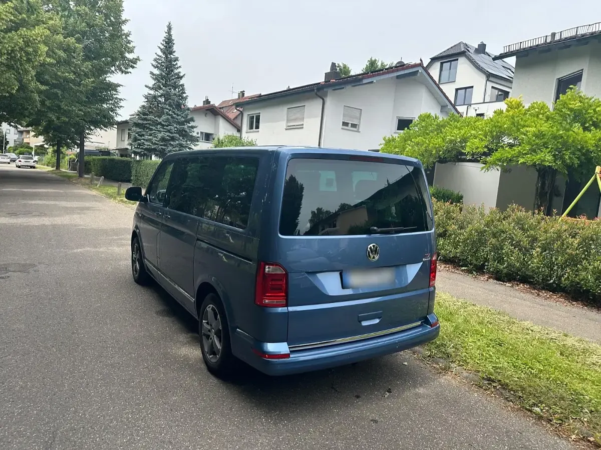 Gebraucht VW Multivan 204 PS (150 kW) 2016 Blau Van / Kleinbus