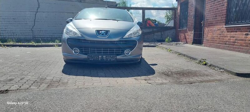 Grau Gebraucht 2007 Peugeot 207 CC Sport Cabrio | 3.850 € (Etwas zu teuer) - Bild 1/4