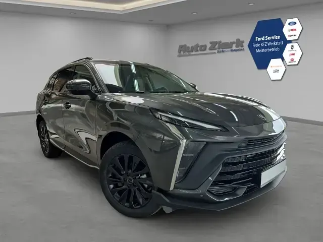 Neu DFSK Forthing 5 177 PS (130 kW) 2026 Schwarz SUV