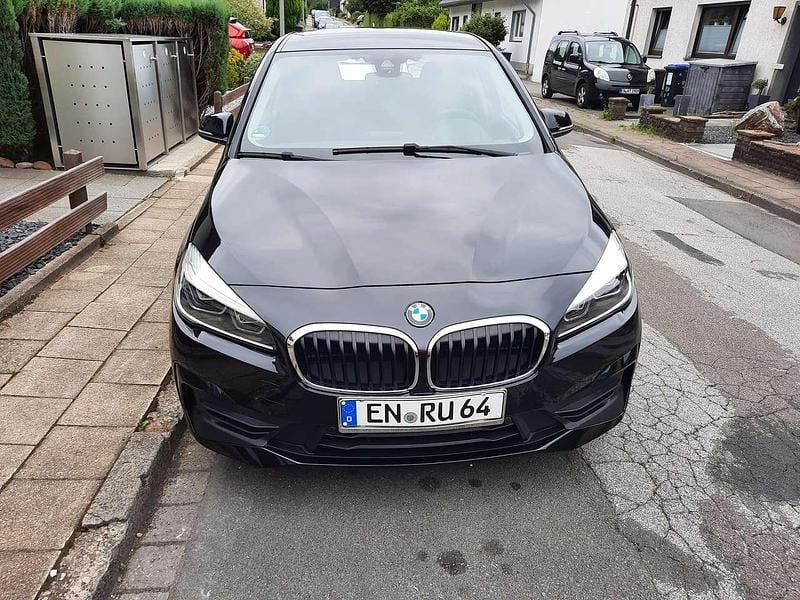 Gebraucht 2018 BMW 218 Active Tourer Advantage Van / Kleinbus | 15.350 € (Superpreis) - Bild 1/4