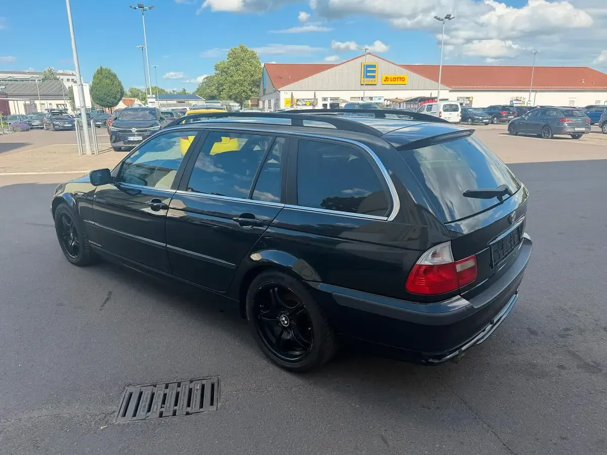 Gebraucht BMW 320 140 PS (102 kW) 2003 Schwarz Kombi