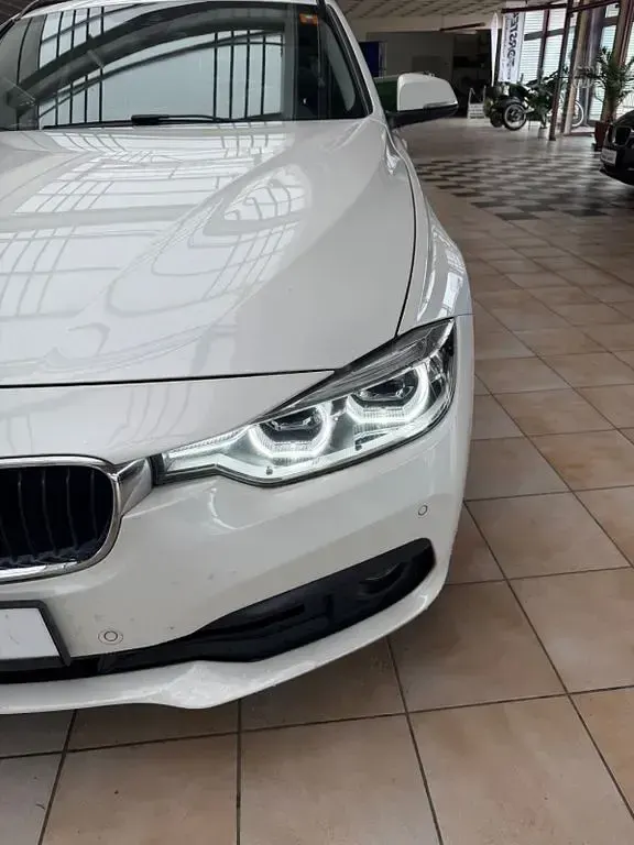 Gebraucht BMW 318 Performance 150 PS (110 kW) 2018 Weiß Kombi