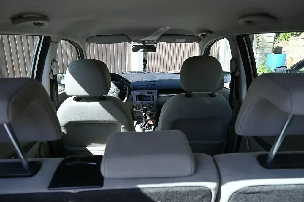 Usata Mazda 2 75 CV (55 kW) 2006 Argento Utilitaria