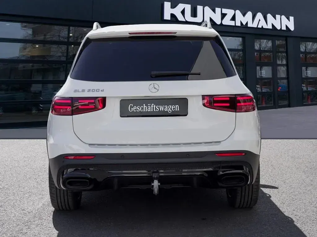 Gebraucht Mercedes GLB200 AMG 150 PS (110 kW) 2026 Polarweiss SUV