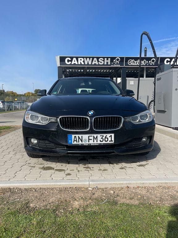 Schwarz Gebraucht 2015 BMW 316 Kombi | 8.999 € (Fairer Preis) - Bild 1/4