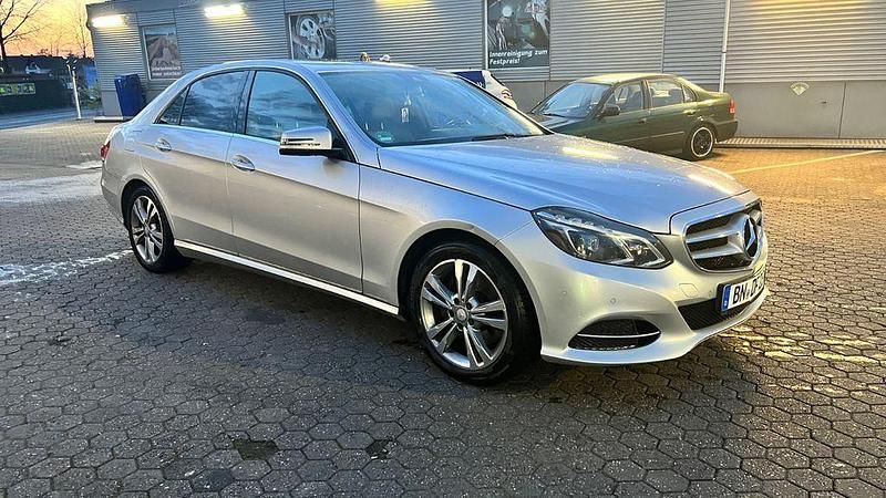 Gebraucht Mercedes E350 Avantgarde 258 PS (189 kW) 2014 Silber Limousine