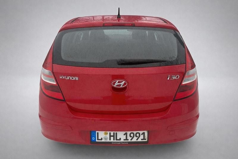 Gebraucht Hyundai i30 109 PS (80 kW) 2010 Rot Limousine