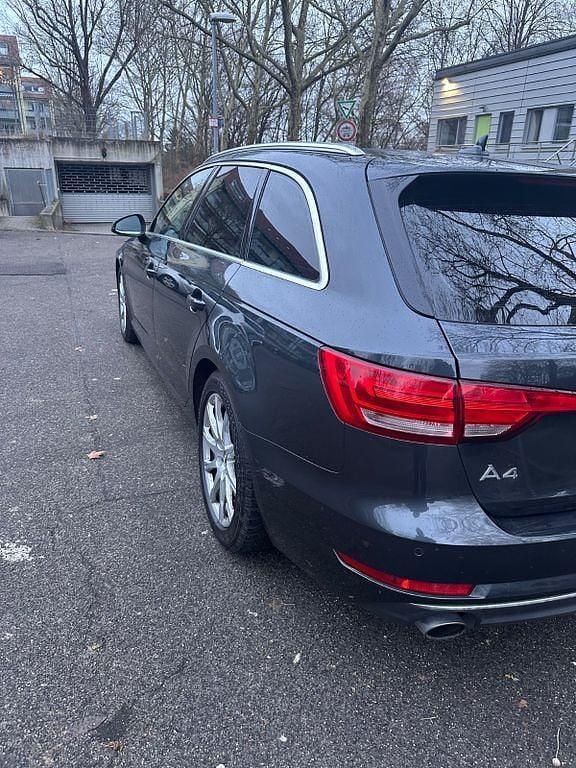 Gebraucht Audi A4 Sport 190 PS (139 kW) 2017 Grau Kombi