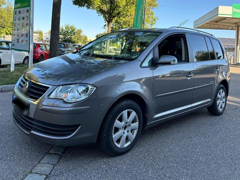 Grau Gebraucht 2009 VW Touran Van / Kleinbus | 2.200 € (Superpreis) - Bild 1/4