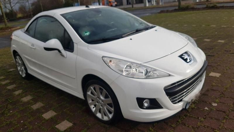 Gebraucht 2011 Peugeot 207 CC Platinum Cabrio | 3.900 € (Guter Preis) - Bild 1/4
