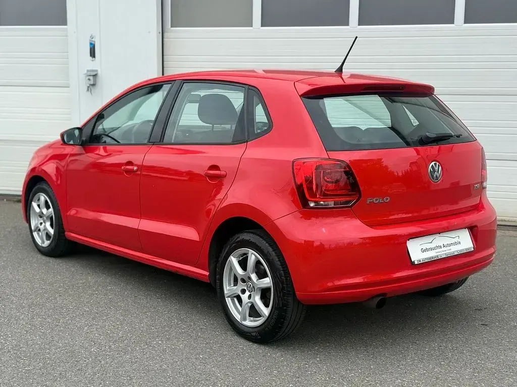 Gebraucht VW Polo Match 90 PS (66 kW) 2013 Rot Kleinwagen