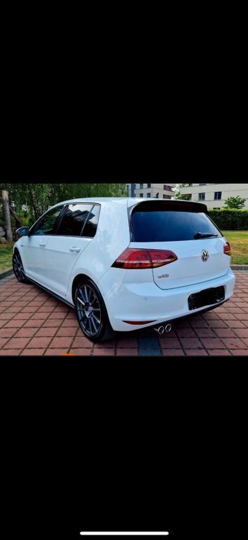 Weiß Gebraucht 2016 VW Golf VII GTD Limousine | 15.200 € (Guter Preis) - Bild 1/4