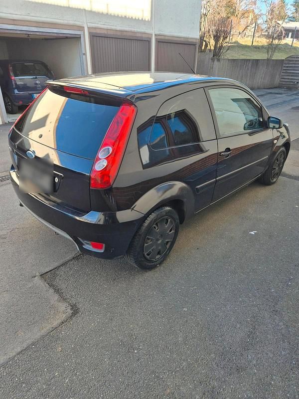 Gebraucht Ford Fiesta 69 PS (50 kW) 2007 Kleinwagen