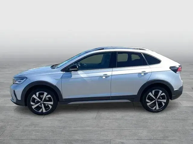 Używany VW Taigo Active 110 KM (80 kW) 2022 Srebrny SUV