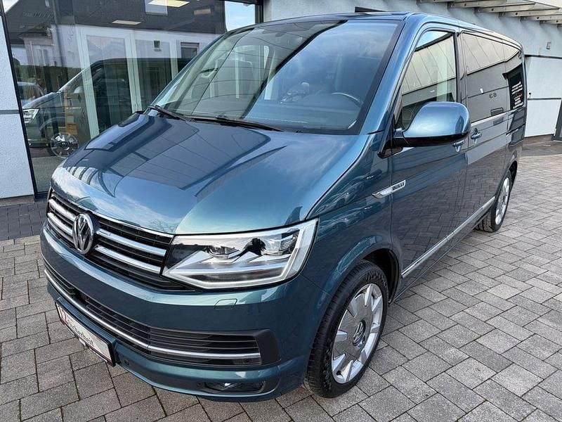 Gebraucht VW Multivan Highline 204 PS (150 kW) 2018 Grün Van
