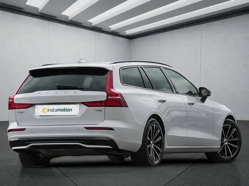 Gebraucht Volvo V60 Plus 349 PS (256 kW) 2025 Weiß Kombi