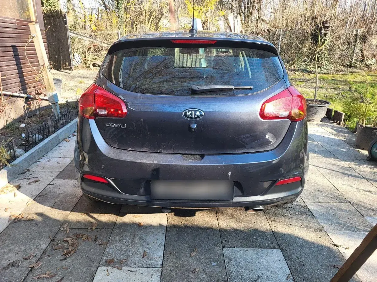 Gebraucht Kia Ceed Platinum Edition 128 PS (94 kW) 2015 Grau Kleinwagen