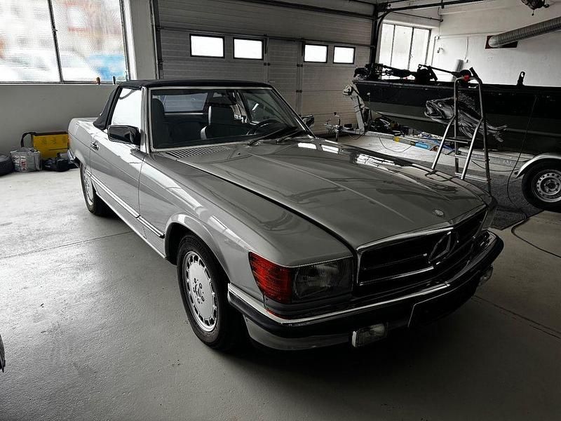 Gebraucht Mercedes SL300 179 PS (131 kW) 1988 Silber Cabrio