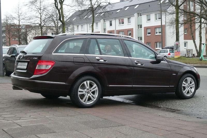 Gebraucht Mercedes C200 Avantgarde 184 PS (135 kW) 2011 Grau Limousine