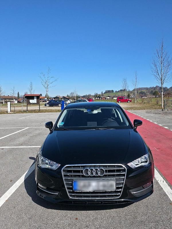 Gebraucht Audi A3 Sportback 150 PS (110 kW) 2014 Schwarz Kleinwagen