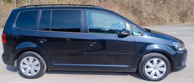 Gebraucht VW Touran 140 PS (102 kW) 2014 Schwarz Van / Kleinbus