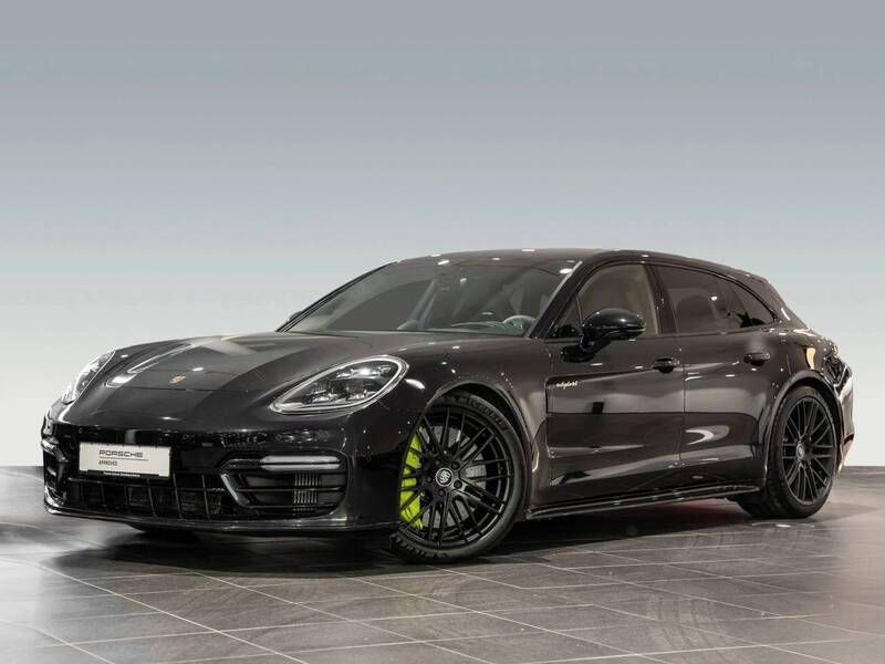 Tiefschwarzmetallic Gebraucht 2021 Porsche Panamera Turbo S Sport Turismo Limousine | 109.880 € (Superpreis) - Bild 1/4