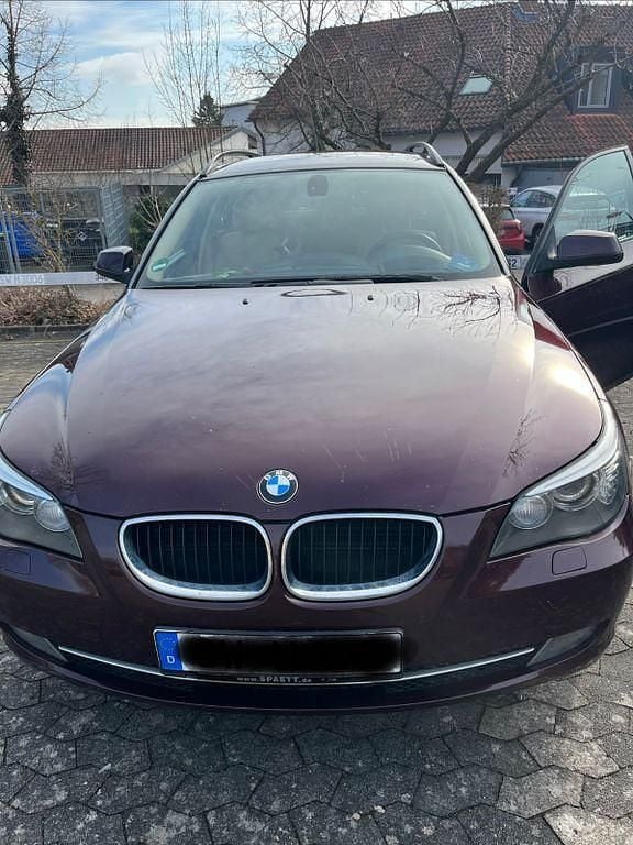 Gebraucht BMW 520 163 PS (119 kW) 2010 Rot Kombi