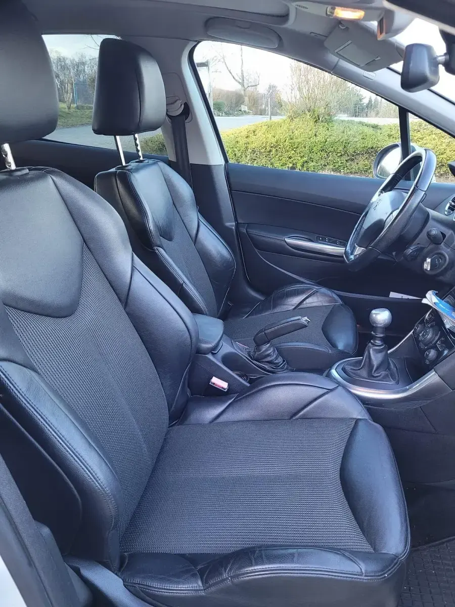 Gebraucht Peugeot 308 GTi 200 PS (147 kW) 2011 Weiß Kombi