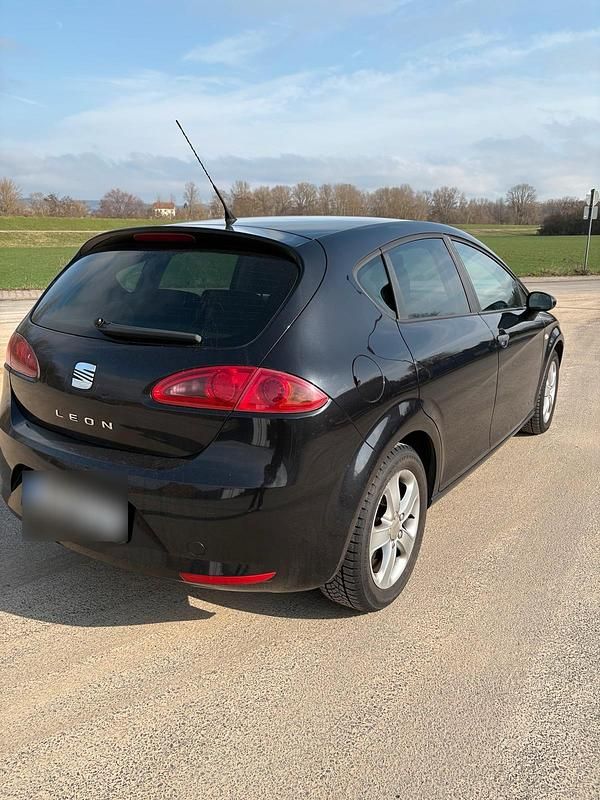 Gebraucht Seat Leon 86 PS (63 kW) 2008 Schwarz Kleinwagen