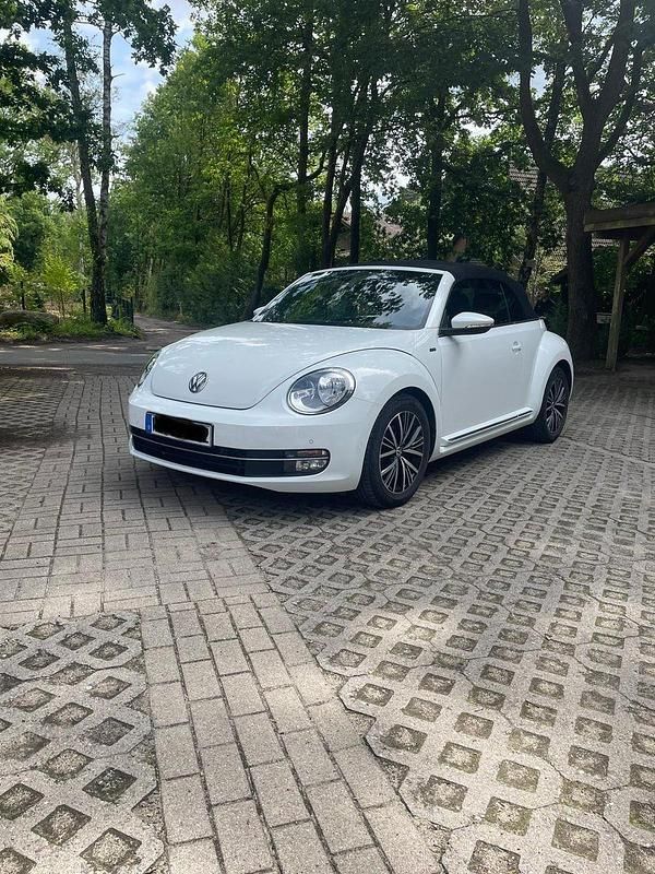 Gebraucht VW Beetle Allstar 105 PS (77 kW) 2016 Weiß Kleinwagen