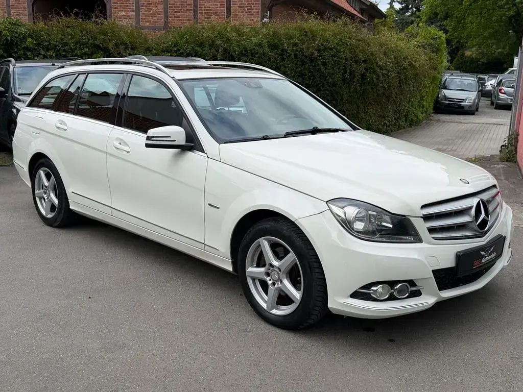 Gebraucht Mercedes C200 136 PS (100 kW) 2011 Weiß Kombi