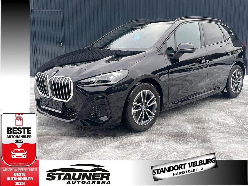 Schwarz Gebraucht 2024 BMW 218 Active Tourer M Sport Van / Kleinbus | 27.400 € (Superpreis) - Bild 1/4