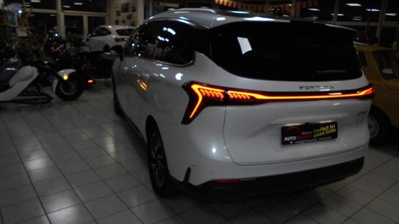 Neu DFSK Forthing 4 177 PS (130 kW) 2026 Weiß Van / Kleinbus