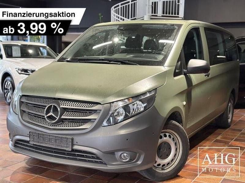 Grün Gebraucht 2021 Mercedes Vito Van / Kleinbus | 33.950 € (Teuer) - Bild 1/3