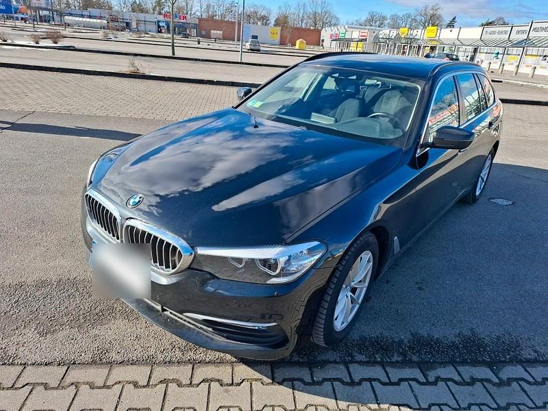Gebraucht BMW 520 190 PS (139 kW) 2018 Schwarz Kombi