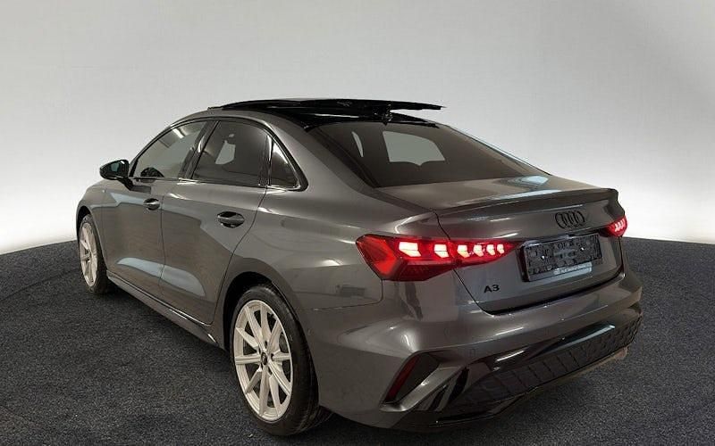 Neu Audi A3 S-Line 150 PS (110 kW) 2026 Grau Limousine