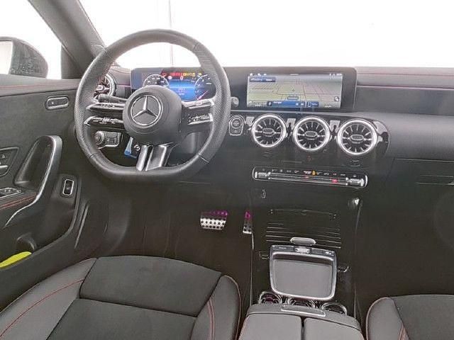 Gebraucht Mercedes CLA220 AMG line 190 PS (139 kW) 2024 Limousine