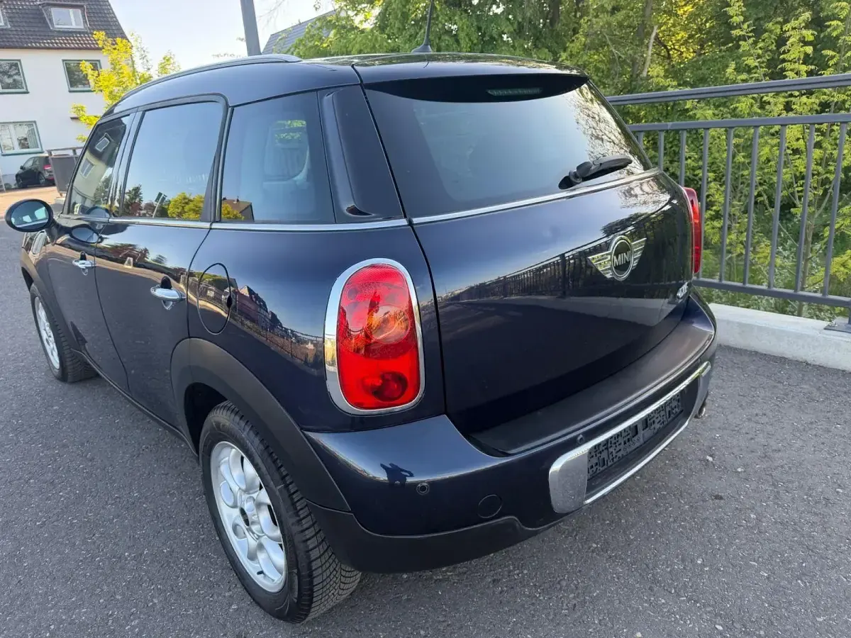 Usata Mini ONE 98 CV (72 kW) 2011 Blu Utilitaria