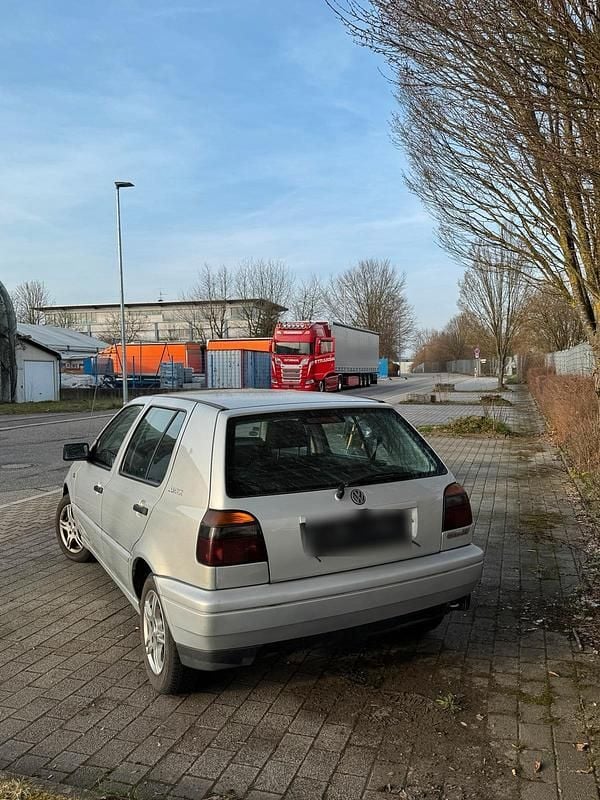 Gebraucht VW Golf III 60 PS (44 kW) 1997 Silber Limousine