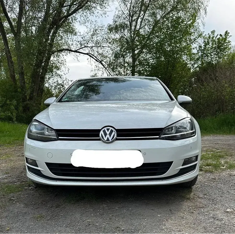 Gebraucht VW Golf VII 125 PS (91 kW) 2015 Weiß Kleinwagen