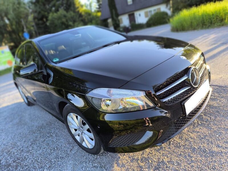 Schwarz Gebraucht 2015 Mercedes A180 AMG Limousine | 9.600 € (Superpreis) - Bild 1/4