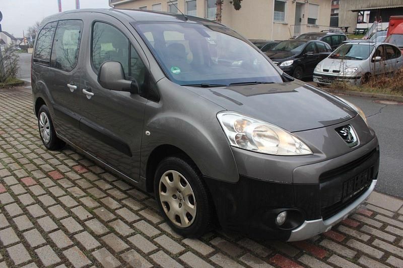 Gebraucht Peugeot Partner Tepee 109 PS (80 kW) 2008 Silber Van / Kleinbus